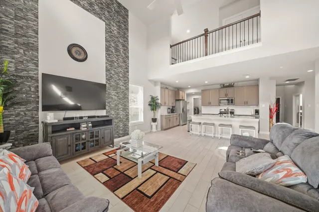 $2,750 | 18419 Windy Knl Way, Houston, TX 77084