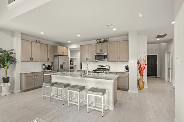 $2,750 | 18419 Windy Knl Way, Houston, TX 77084