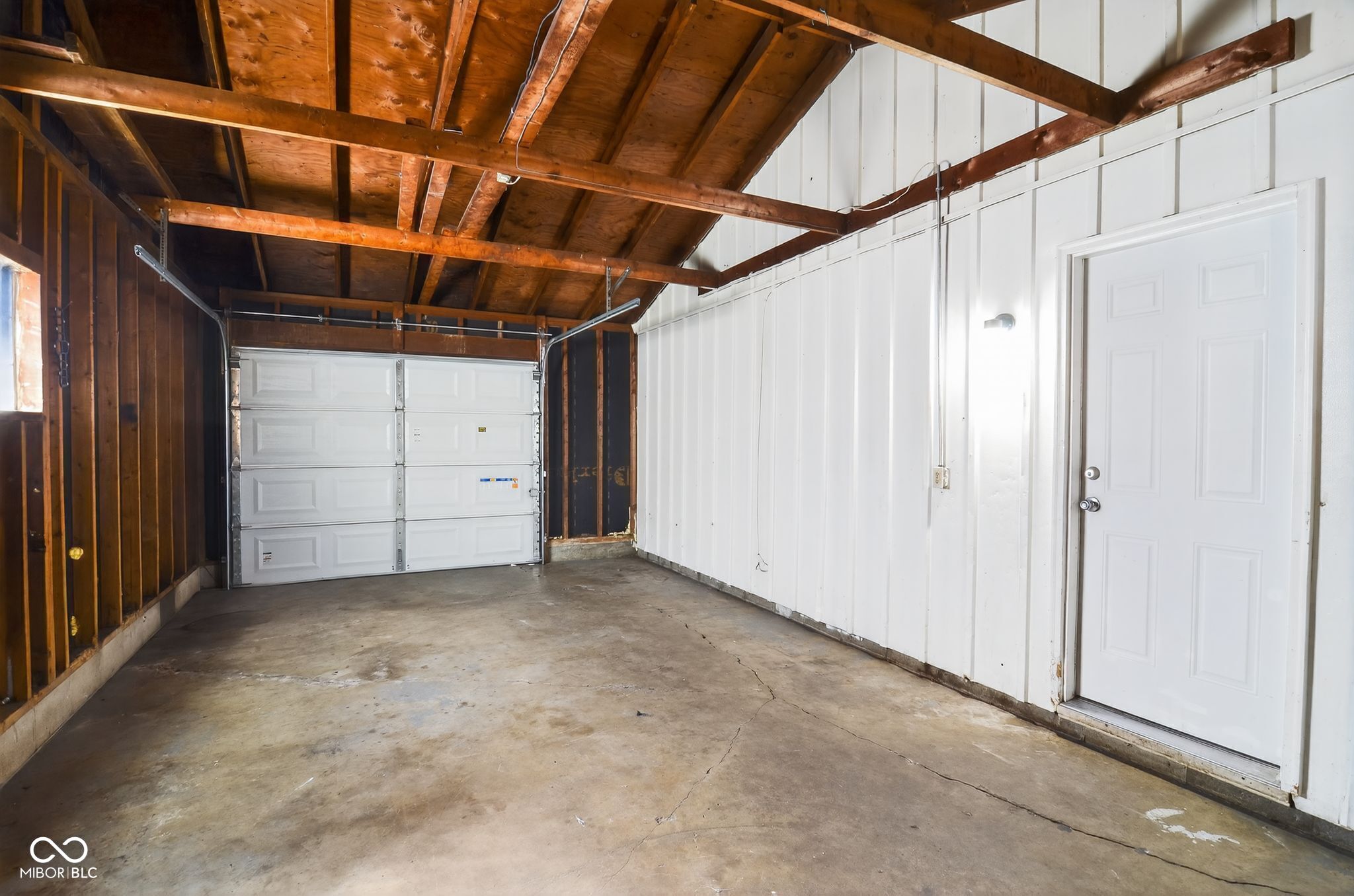 8724 Montery Road Indianapolis, IN 46226 - Photo 15 of 16