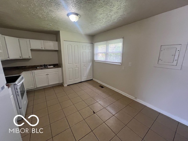 8724 Montery Road Indianapolis, IN 46226 - Photo 7 of 16