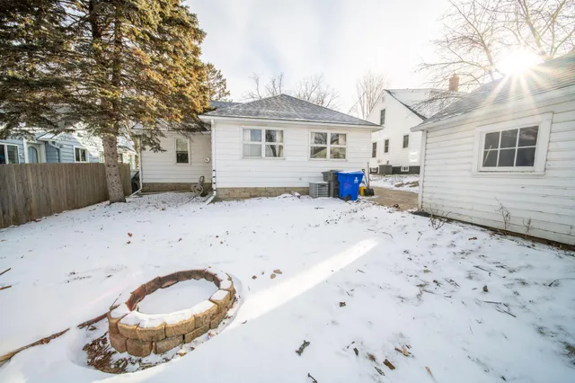 $300,000 | 403 16th Avenue Southwest, Rochester, MN 55902