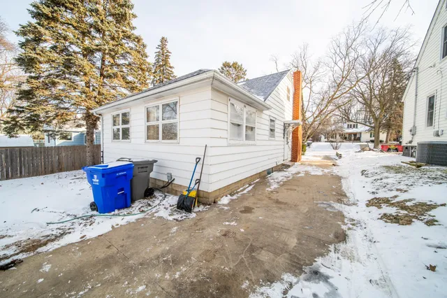 $300,000 | 403 16th Avenue Southwest, Rochester, MN 55902