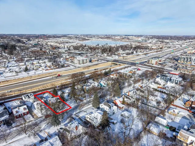 $300,000 | 403 16th Avenue Southwest, Rochester, MN 55902