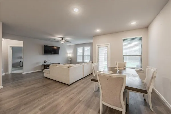 $345,000 | 601 Bethpage Drive, Red Oak, TX 75154