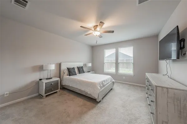 $345,000 | 601 Bethpage Drive, Red Oak, TX 75154