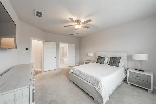 $345,000 | 601 Bethpage Drive, Red Oak, TX 75154