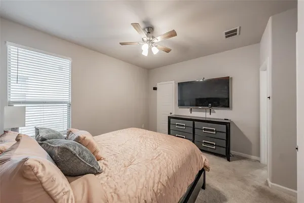 $345,000 | 601 Bethpage Drive, Red Oak, TX 75154