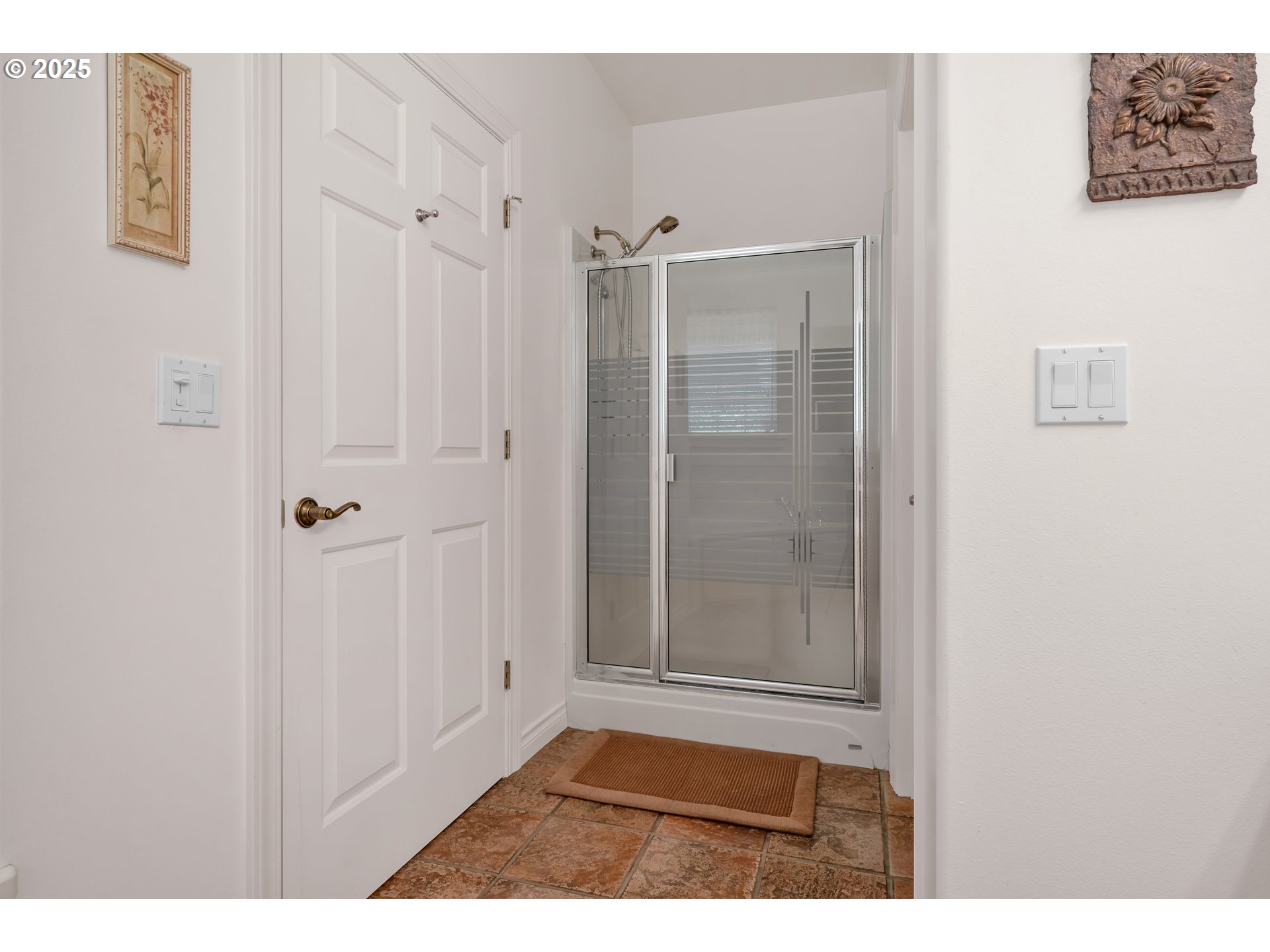 83485 Clear Lake Road Florence, OR 97439 - Photo 29 of 47 a bathroom with a shower