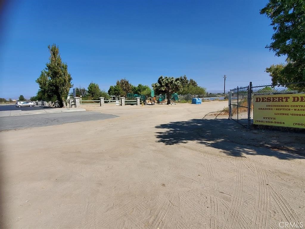 4175 Warbler Road Phelan, CA 92371 - Photo 4 of 5