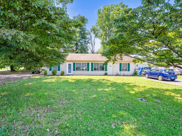 $929,000 | 909 Cumberland Street, Decherd, TN 37324