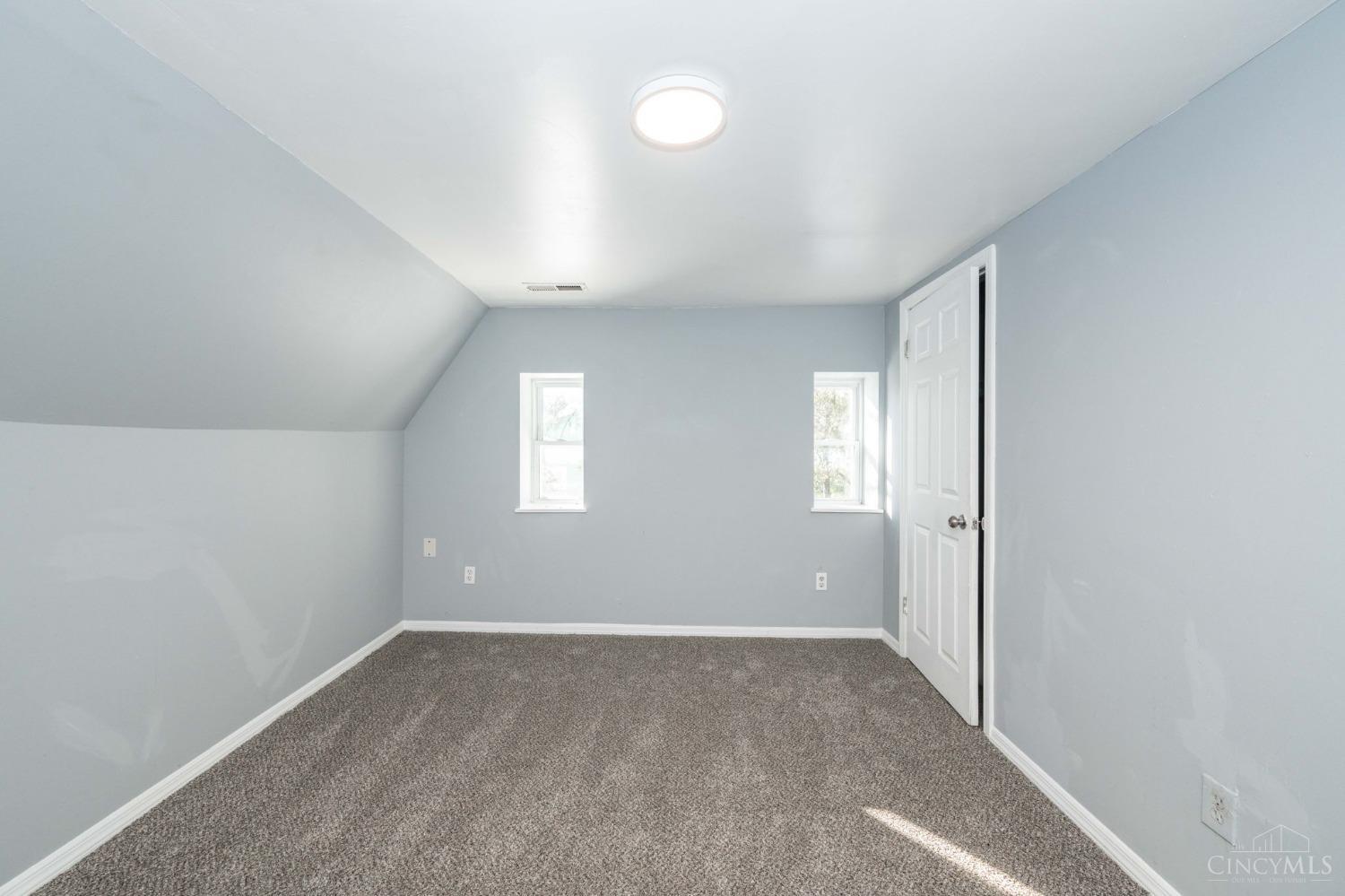 5347 Fox Road Cincinnati, OH 45239 - Photo 23 of 35