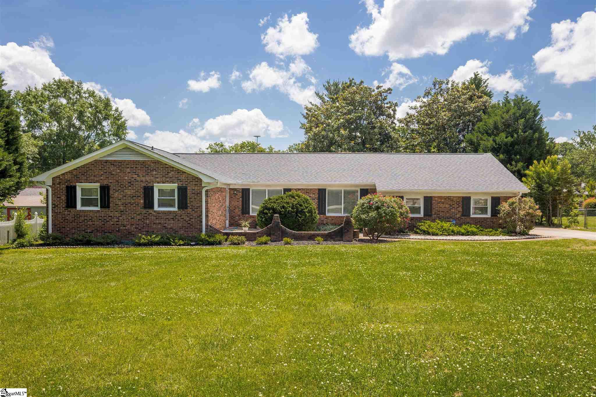 806 Hudson Road Greenville, SC 29615 - Photo 2 of 25 Gallery Image 2