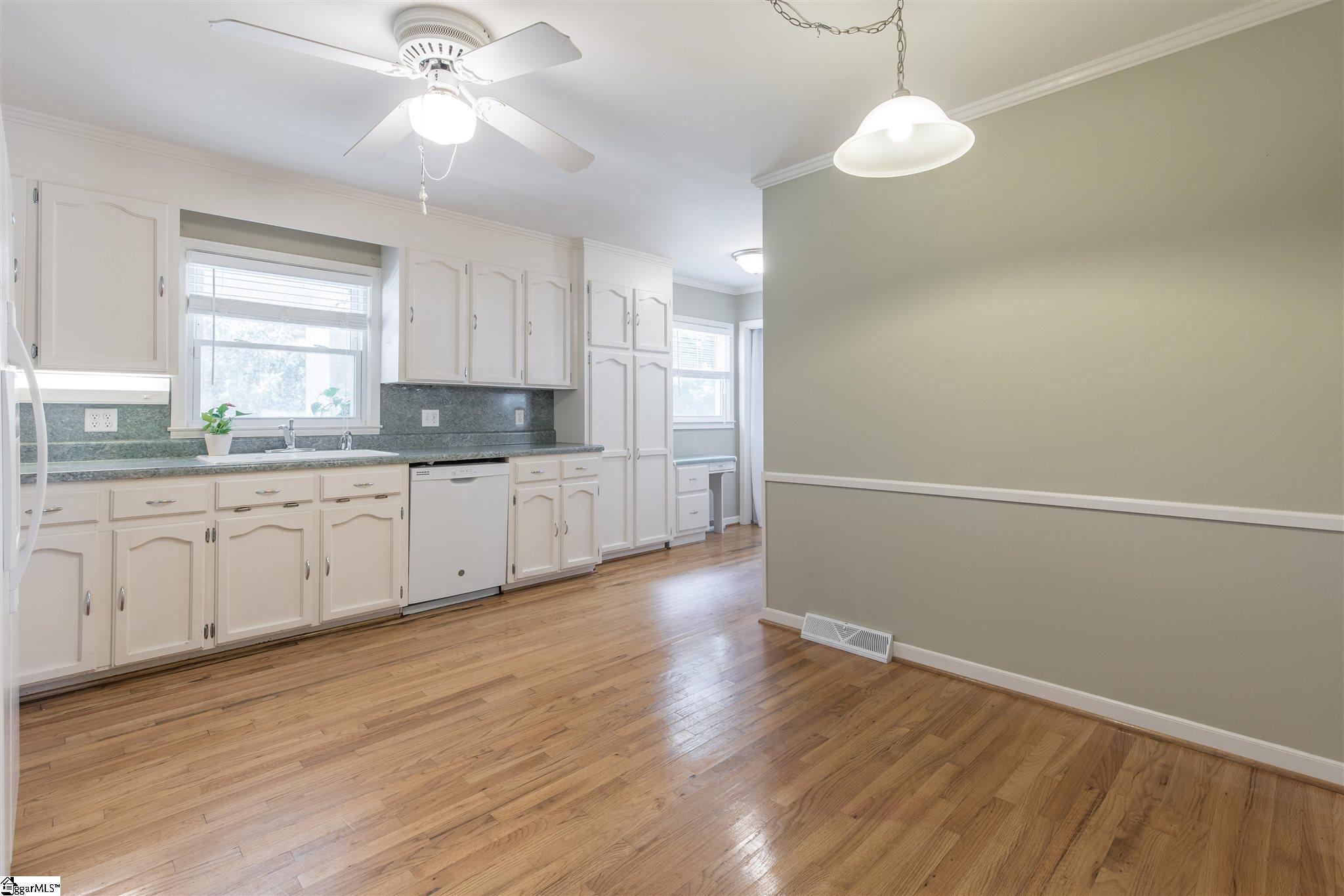 806 Hudson Road Greenville, SC 29615 - Photo 11 of 25 Gallery Image 11