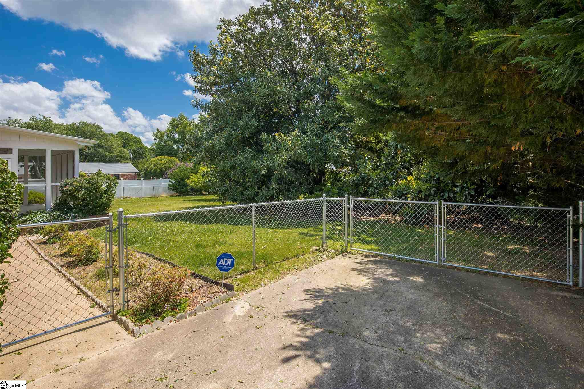 806 Hudson Road Greenville, SC 29615 - Photo 5 of 25 Gallery Image 5