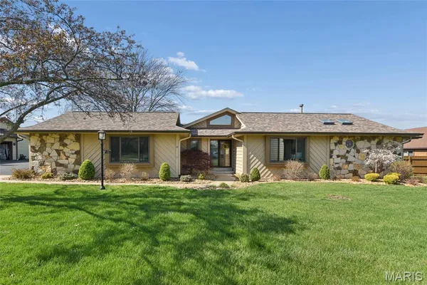 $460,000 | 21 West Village Drive, St. Charles, MO 63303