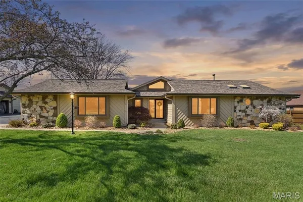 $460,000 | 21 West Village Drive, St. Charles, MO 63303