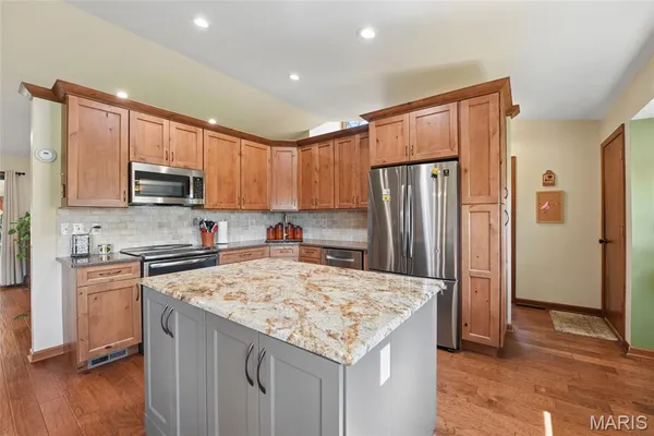 $460,000 | 21 West Village Drive, St. Charles, MO 63303