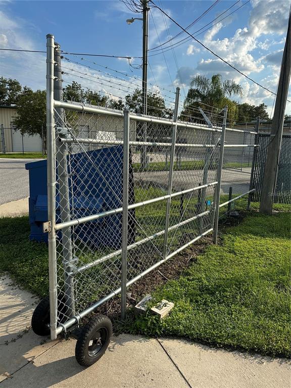 4459 Holden Road Lakeland, FL 33811 - Photo 23 of 27 a view of a room with gym equipment