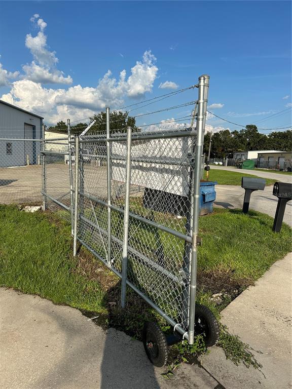4459 Holden Road Lakeland, FL 33811 - Photo 24 of 27 a garden view with a sitting space
