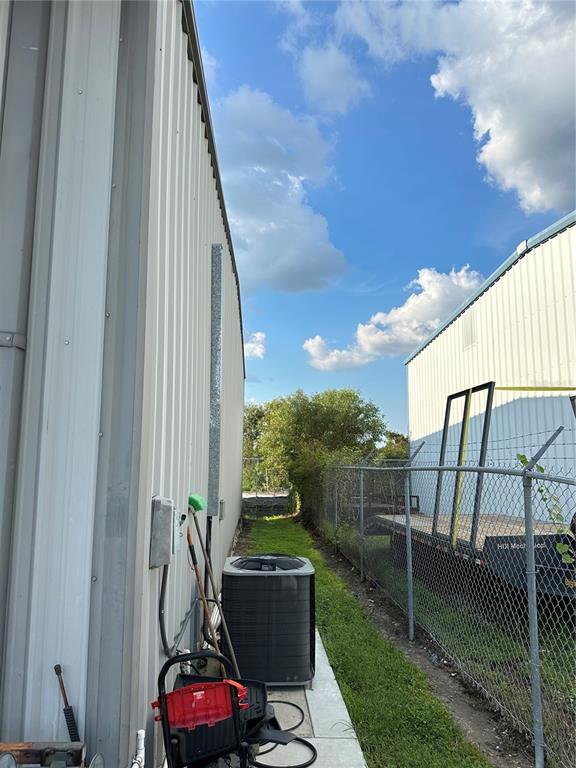 4459 Holden Road Lakeland, FL 33811 - Photo 25 of 27 a view of deck with patio