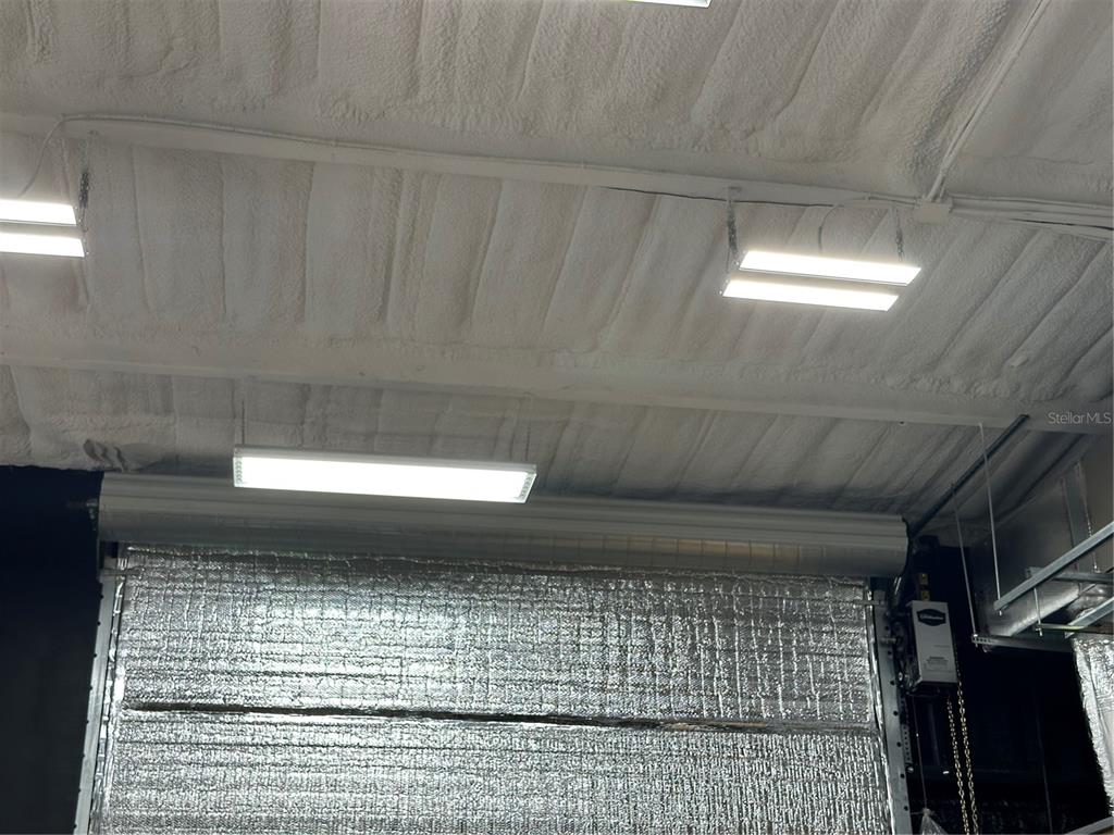 4459 Holden Road Lakeland, FL 33811 - Photo 6 of 27 a bathroom with a shower