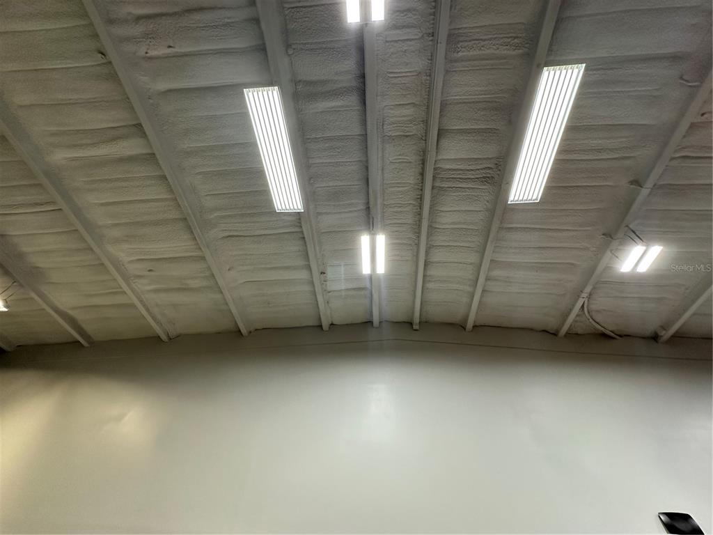 4459 Holden Road Lakeland, FL 33811 - Photo 10 of 27 a view of a garage