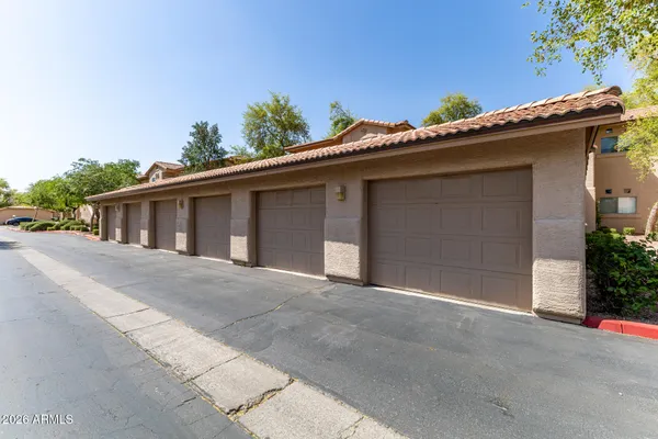 $329,900 | 1351 North Pleasant Drive, Unit 1089, Chandler, AZ 85225