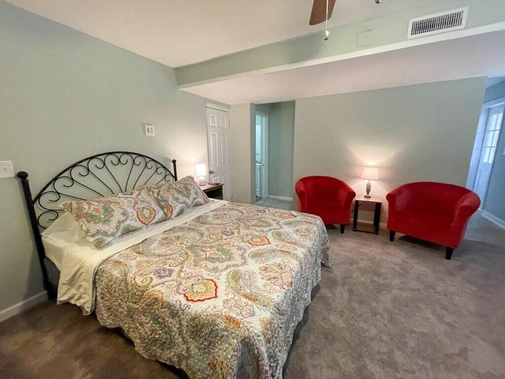 925 Avocado Street, Unit 2 Augusta, GA 30904 - Photo 4 of 7 005_773fa247-56ea-4778-8e9a-a7b27daf19ba