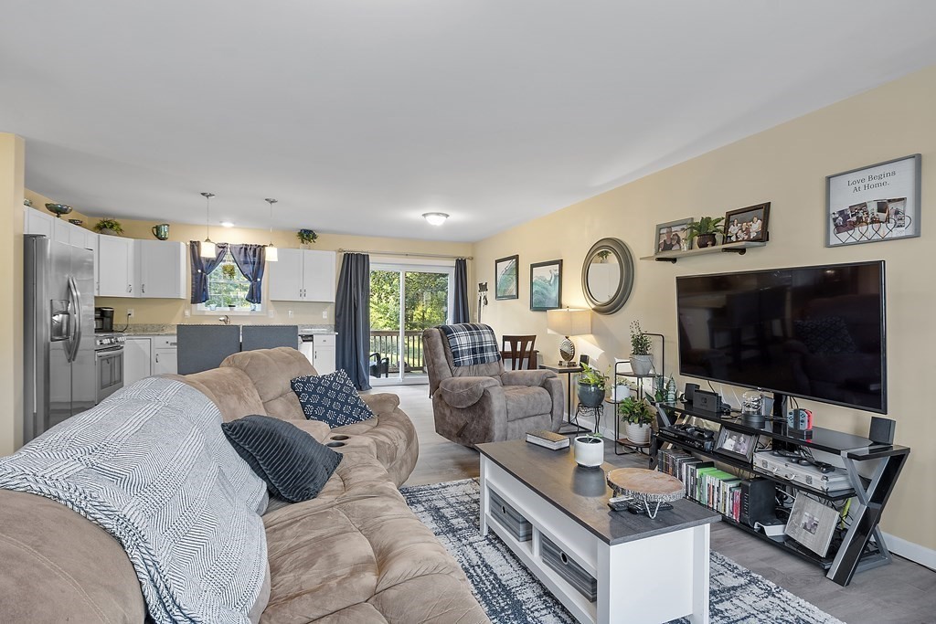 40 Maple Street Athol, MA 01331 - Photo 3 of 30 Gallery Image 3