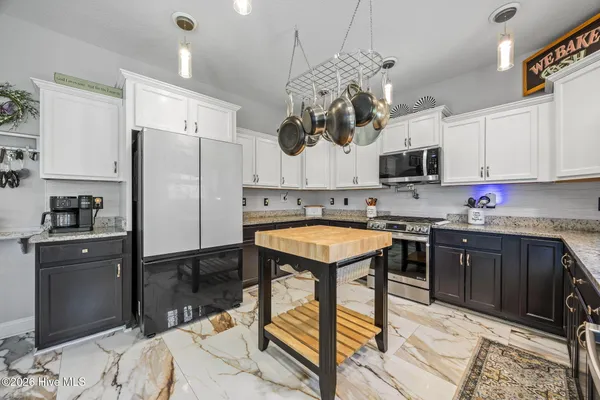 $540,000 | 202 Knightheads Drive, Swansboro, NC 28584