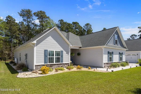 $540,000 | 202 Knightheads Drive, Swansboro, NC 28584