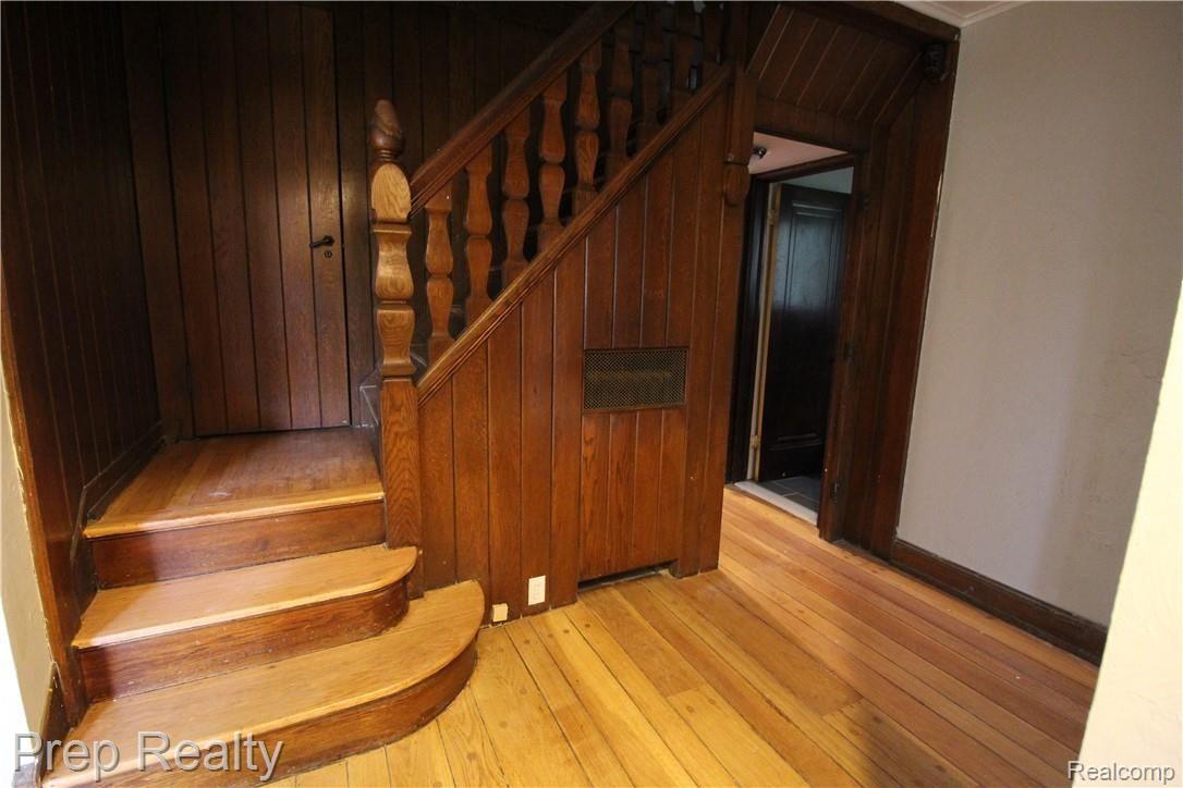 5116 Audubon Road Detroit, MI 48224 - Photo 15 of 19 8 Stairs 1.JPG
