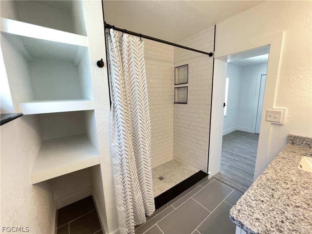 1562 Ransom Street Fort Myers, FL 33901 - Photo 14 of 36