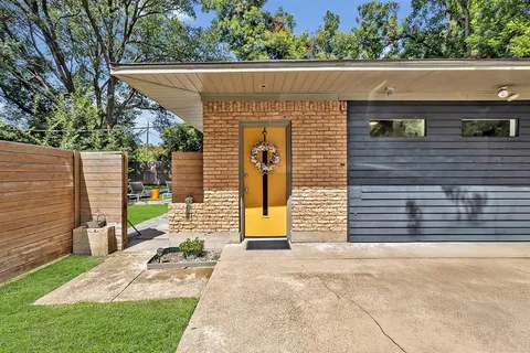 $770,000 | 9907 Woodgrove Drive, Dallas, TX 75218