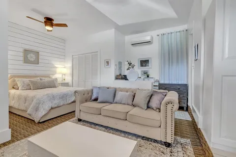 $770,000 | 9907 Woodgrove Drive, Dallas, TX 75218