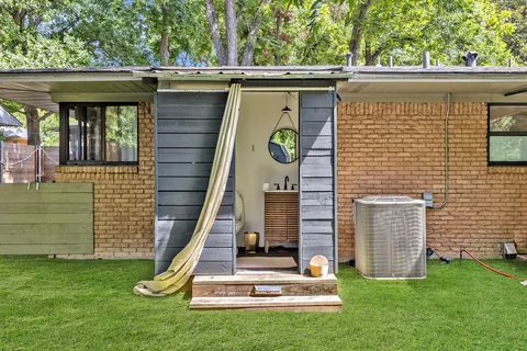 $770,000 | 9907 Woodgrove Drive, Dallas, TX 75218