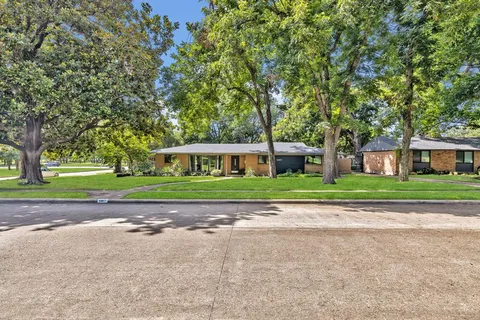 $770,000 | 9907 Woodgrove Drive, Dallas, TX 75218