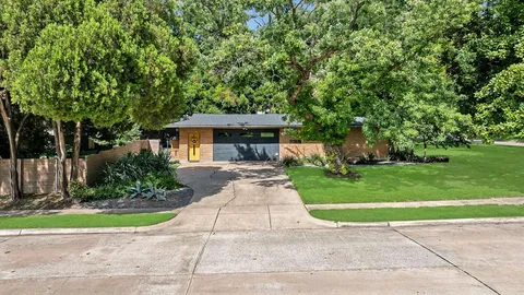 $770,000 | 9907 Woodgrove Drive, Dallas, TX 75218
