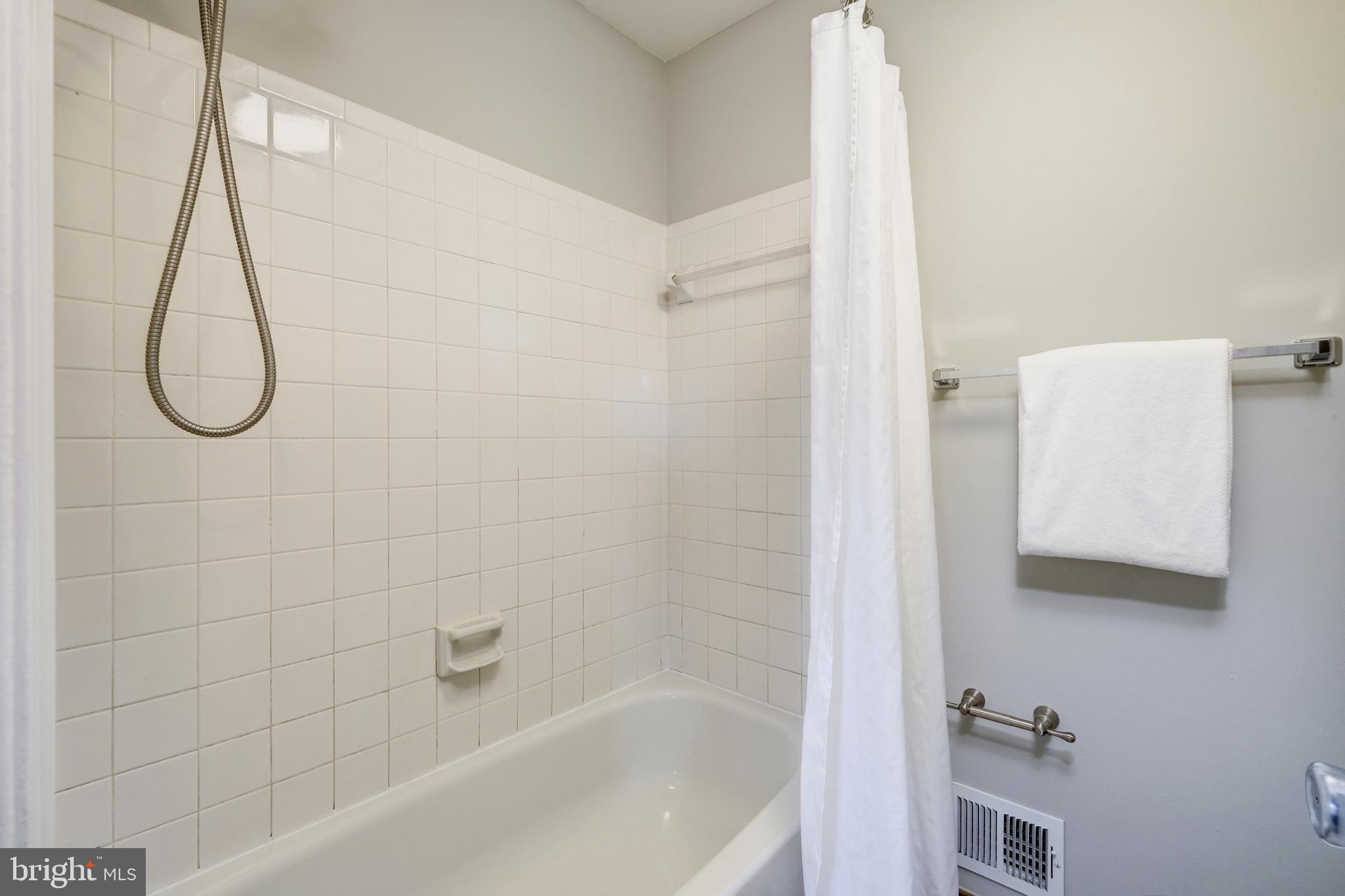 7930 Bubbling Brook Circle Springfield, VA 22153 - Photo 19 of 25