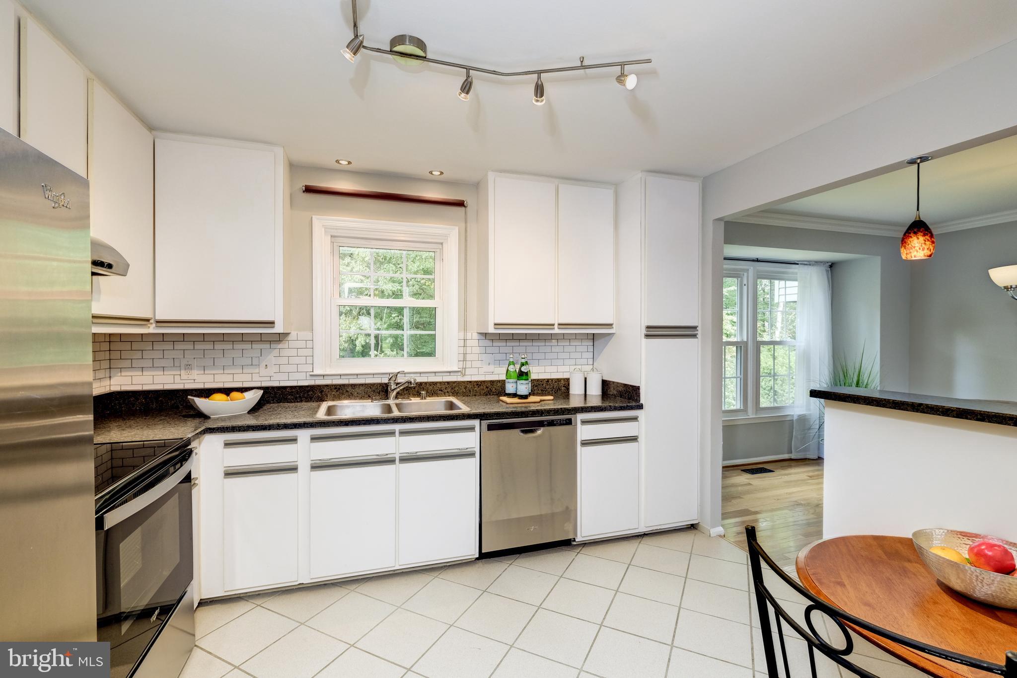 7930 Bubbling Brook Circle Springfield, VA 22153 - Photo 9 of 25