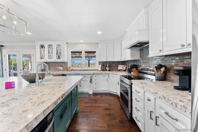 $1,900,000 | 3045 Mary Lane, Escondido, CA 92025