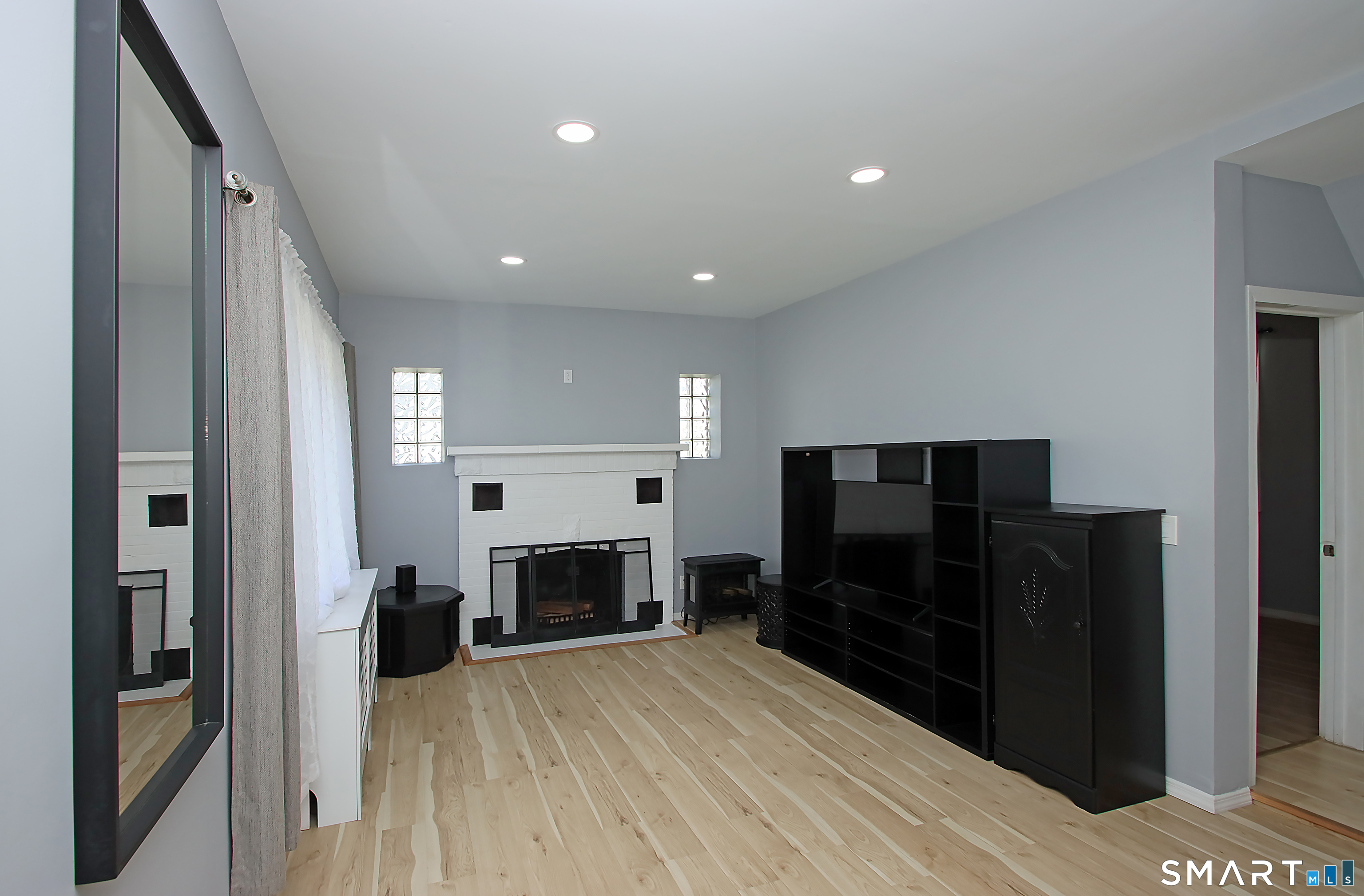 251 Riverside Street Watertown, CT 06779 - Photo 6 of 24