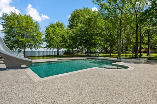 $1,950,000 | 101 Oak Arbor Lane, Coldspring, TX 77331