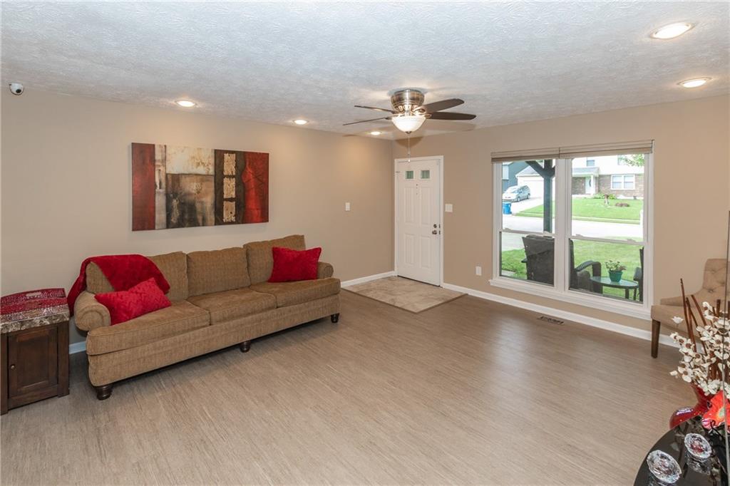 8505 Castle Farms Road Indianapolis, IN 46256 - Photo 6 of 30 Gallery Image 6