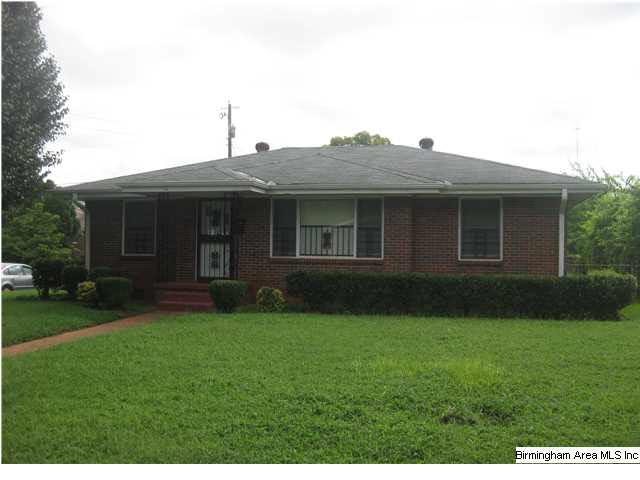 901 Center Place Southwest Birmingham, AL 35205 - Photo 1 of 2