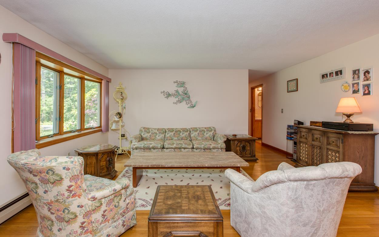 15 Wason Road Hudson, NH 03051 - Photo 5 of 24