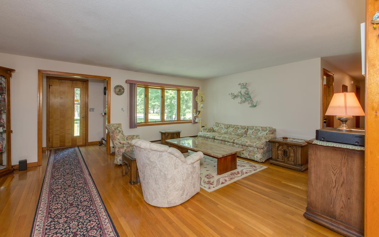 15 Wason Road Hudson, NH 03051 - Photo 6 of 24