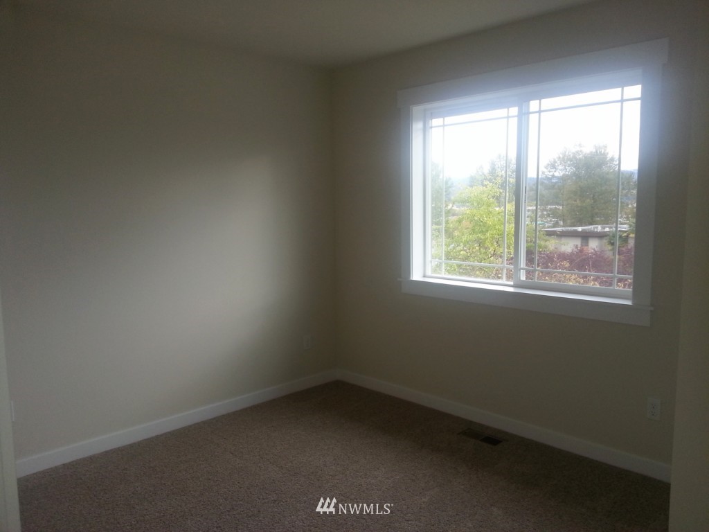 200 Northwest 4th Street Renton, WA 98057 - Photo 14 of 25