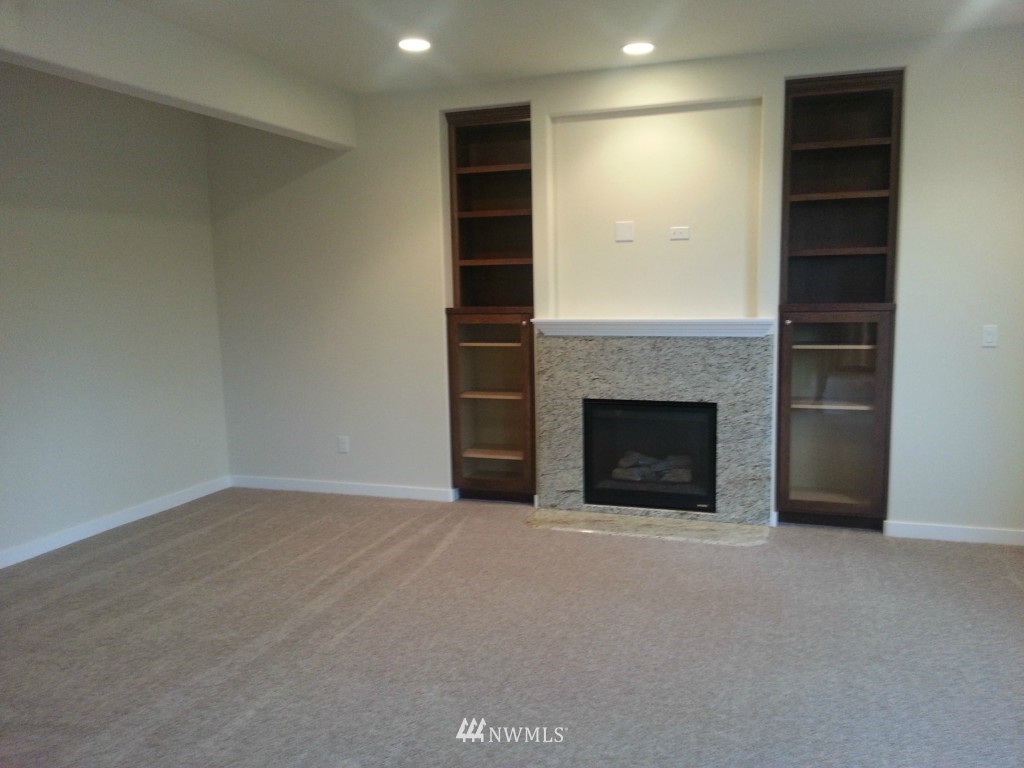 200 Northwest 4th Street Renton, WA 98057 - Photo 3 of 25