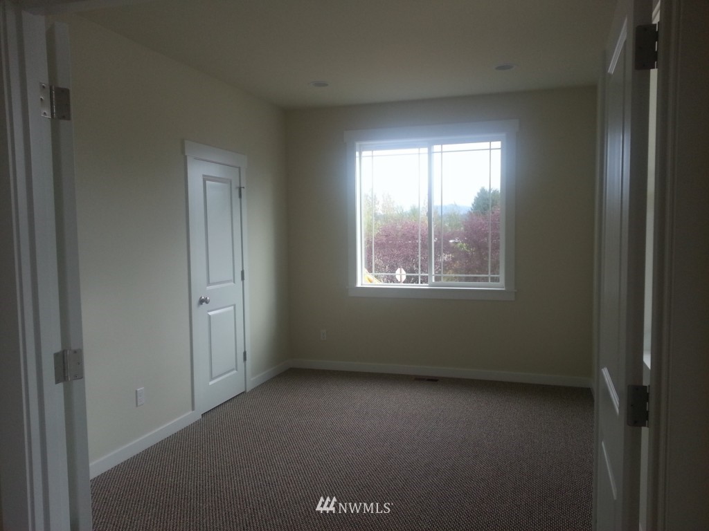 200 Northwest 4th Street Renton, WA 98057 - Photo 8 of 25